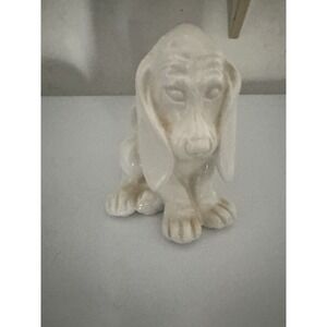 Vintage Haeger Basset Hound Ceramic Dog 4" Tall USA / Off White Figurine